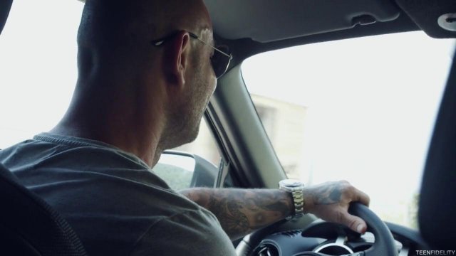 Превью Худая девка любит, когда парень трахает ее с удушением № 35027