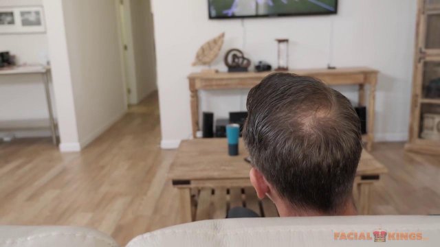 Превью Зрелый мужик уболтал молодую цыпочку на жаркий секс и взаимные оральные ласки № 35308