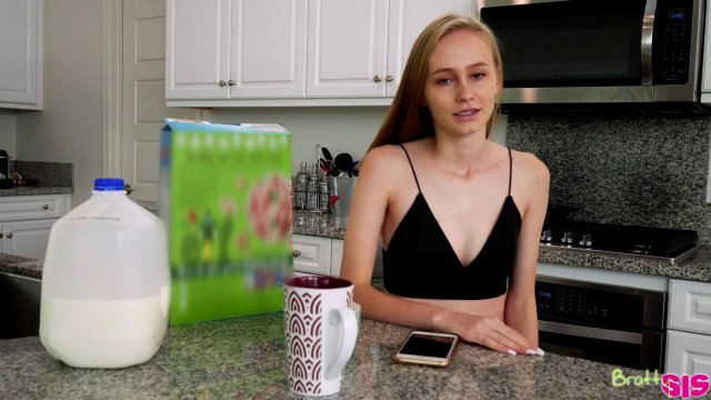 Превью После отсоса и жаркого секса парень облил худую цыпочку спермой № 35416