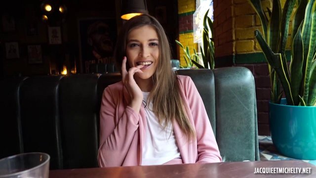 Девушка познакомилась с негром в ресторане и в этот же день занялась с ним сексом