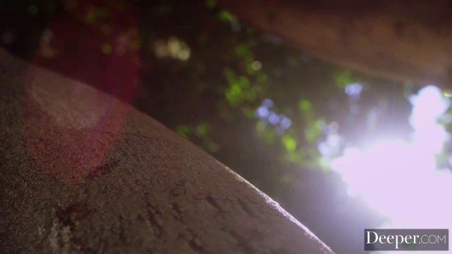 После игры два мужика отымели по очереди ненасытную красотку