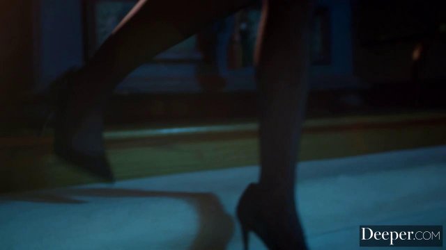 Превью Богатый мужик занимается сексом с очередной красоткой № 35483