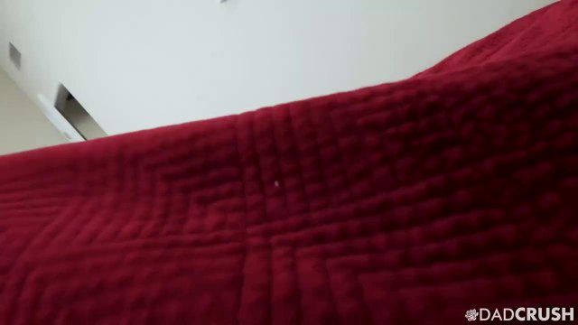 Превью Парень купил искусственную вагину, а телочка предлагает ему свою письку № 35490