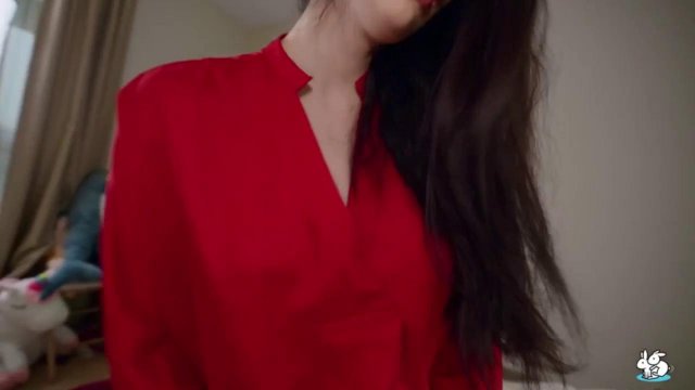 Превью В порно от первого лица красотка страстно сосет и трахается раком № 35502