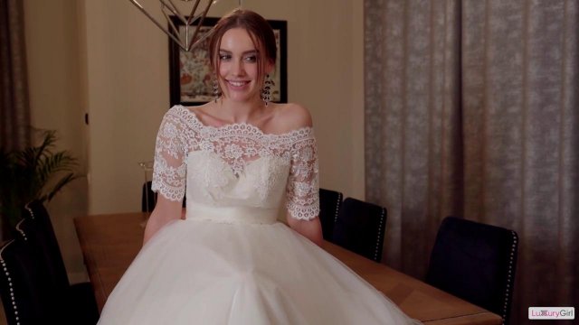 Превью Невеста устроила первую брачную ночь с любимым № 36394