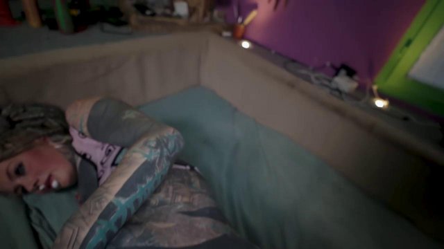 Превью Татуированная курва жестко долбится с мужиком во все дырочки № 38809