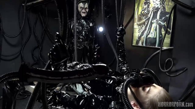 Превью Извращенец устроил жесткую БДСМ сессию для белокурой девки № 38829