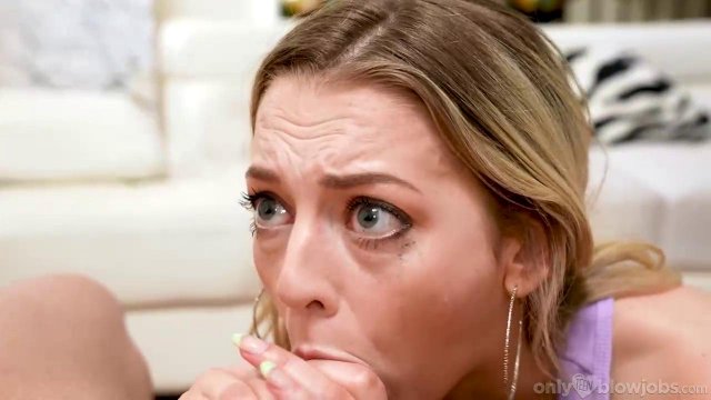 Превью Светловолосая девушка показала чуваку, что такое классный минет № 38838