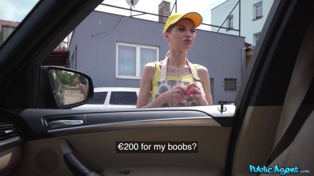 Пикапер уговорил девушку попробовать его большой член