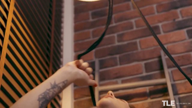 Превью Страстная девица секс-игрушкой себя до оргазма довела № 41493