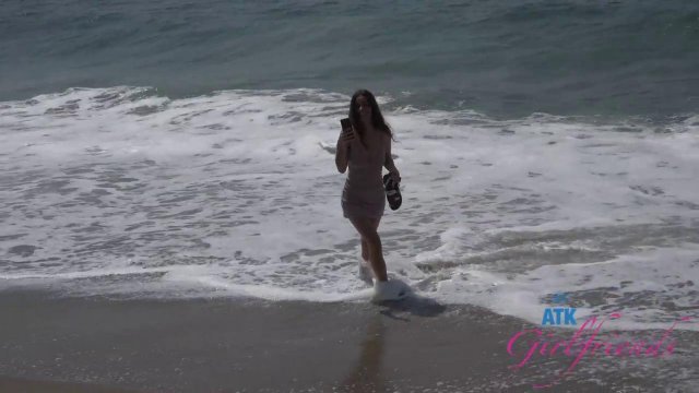 Превью Волосатой киской девушка привлекла внимание парня № 41519