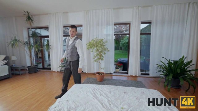 Превью Блондинка согласилась изменить бойфренду ради денег № 41582