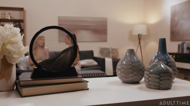 Превью Эти лесбиянки умеют радовать зрителей № 46811