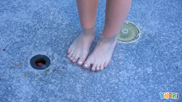 Превью Идеальные прыжки на огромном стволе № 46842