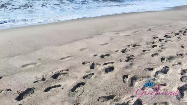 Превью Она умеет одновременно курить и отсасывать № 46843